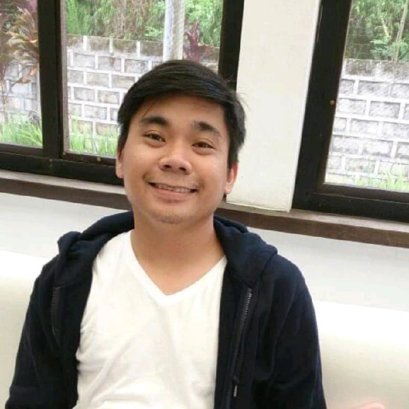 Ezcer E.