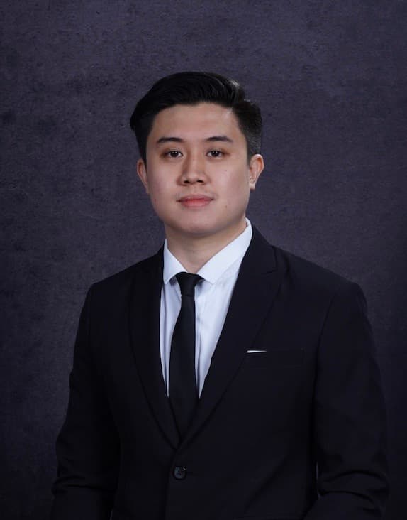 Vince M.