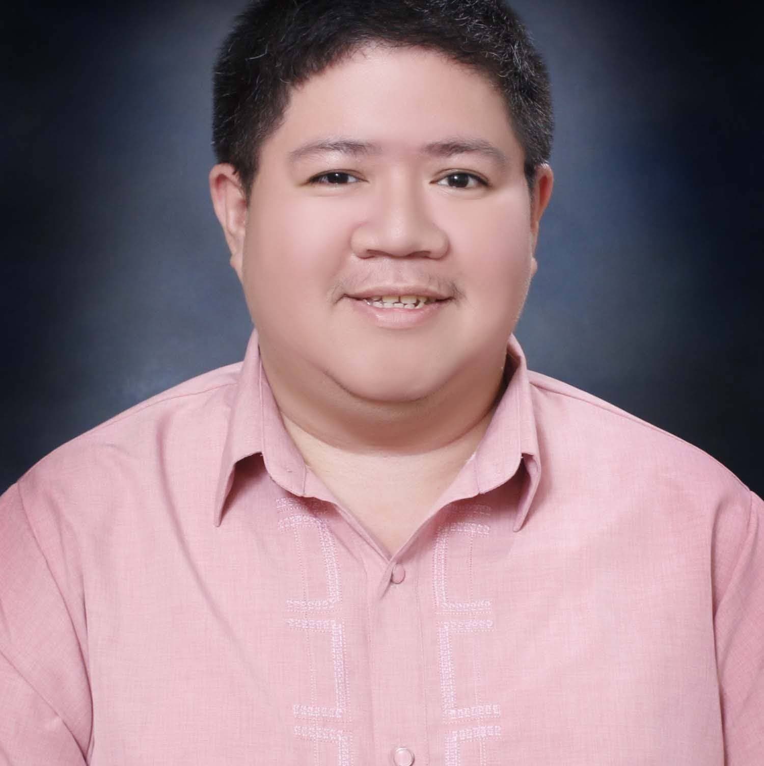 Sean R.