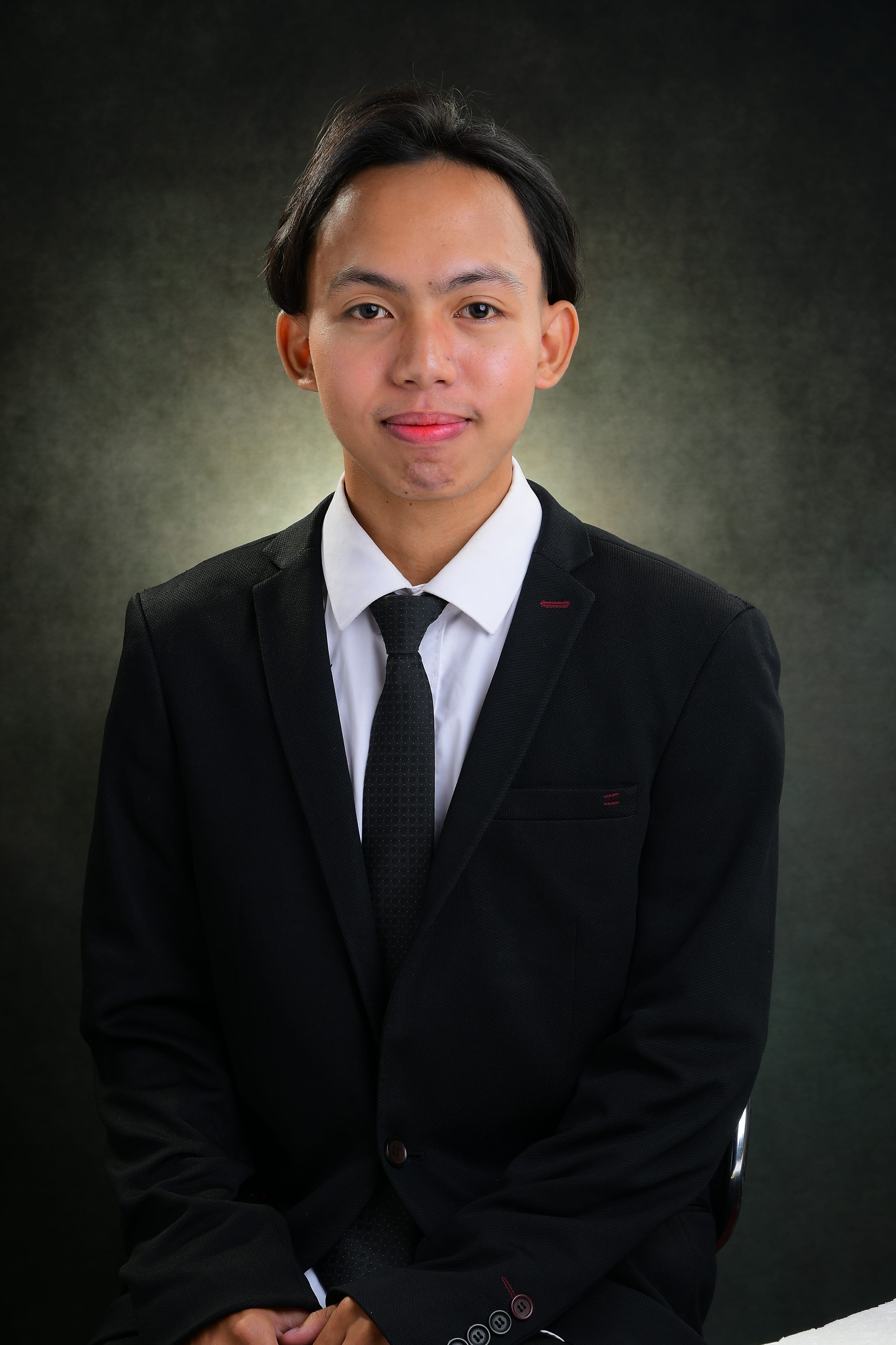 Harvy R.