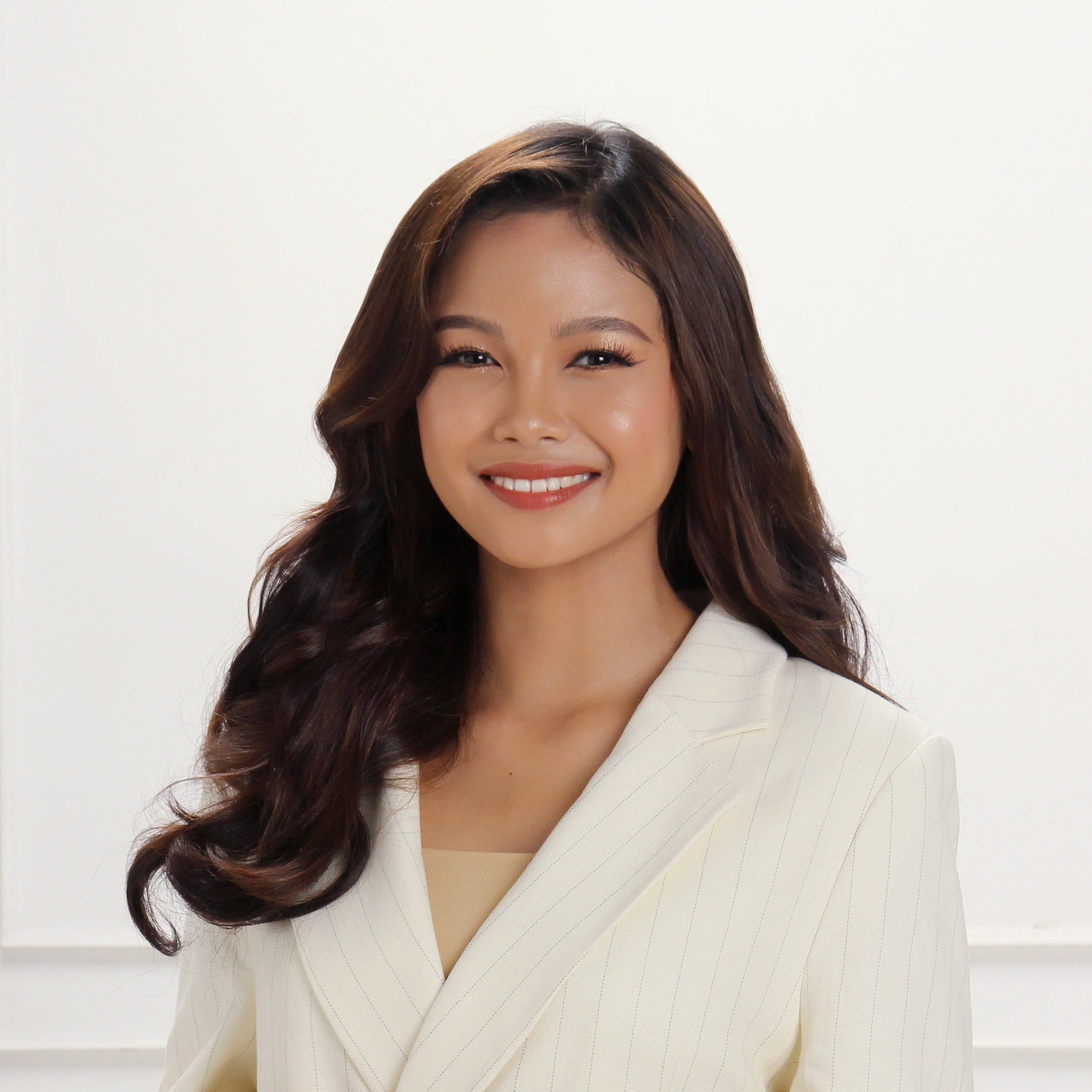 Gwyneth S.
