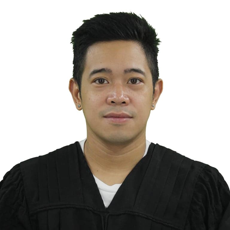 Marius M.