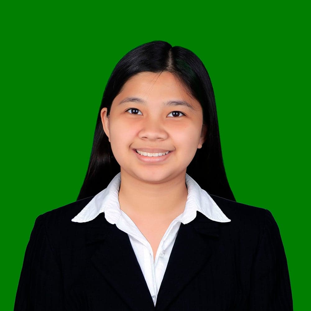 Lieanne E.