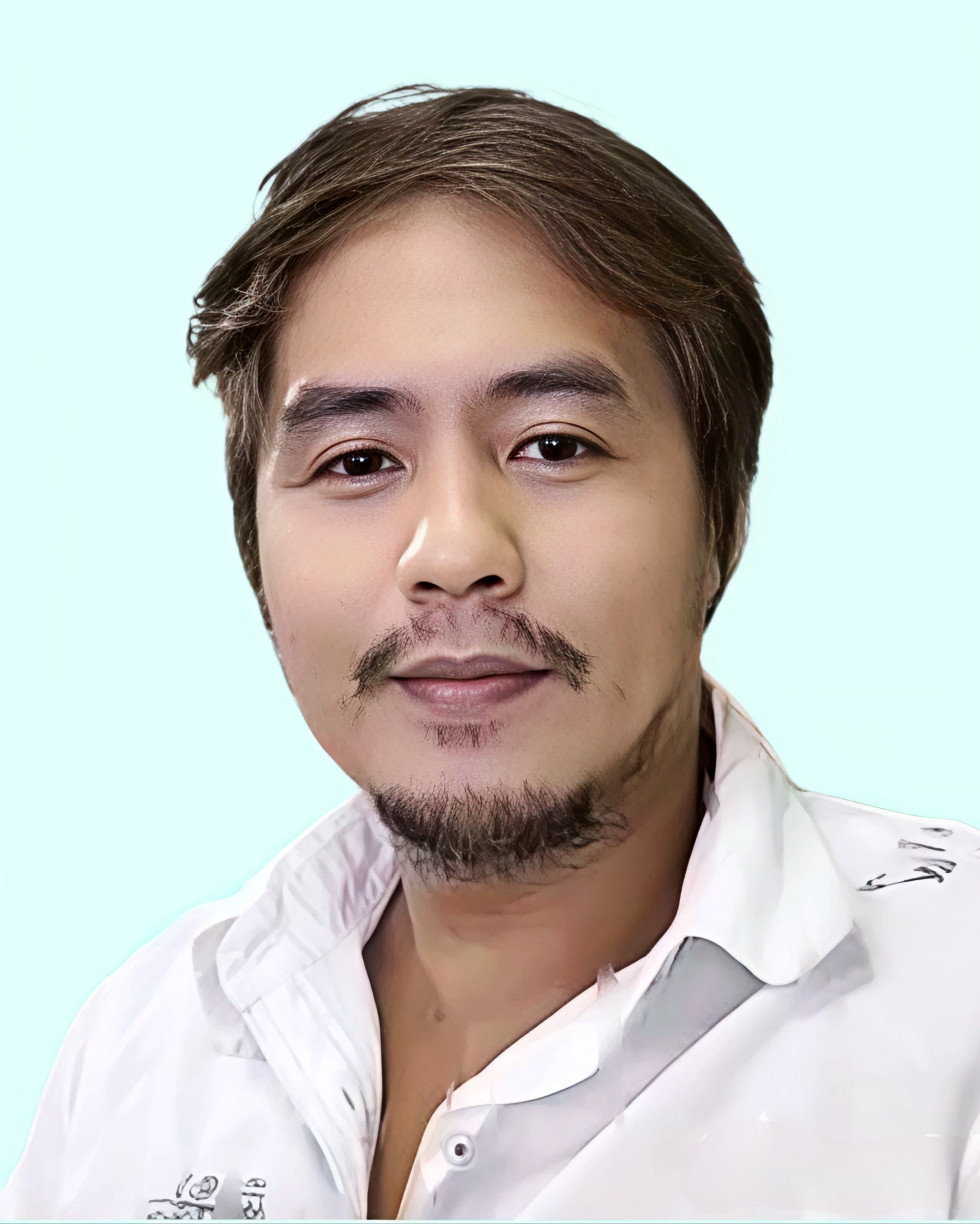 Ryan V.