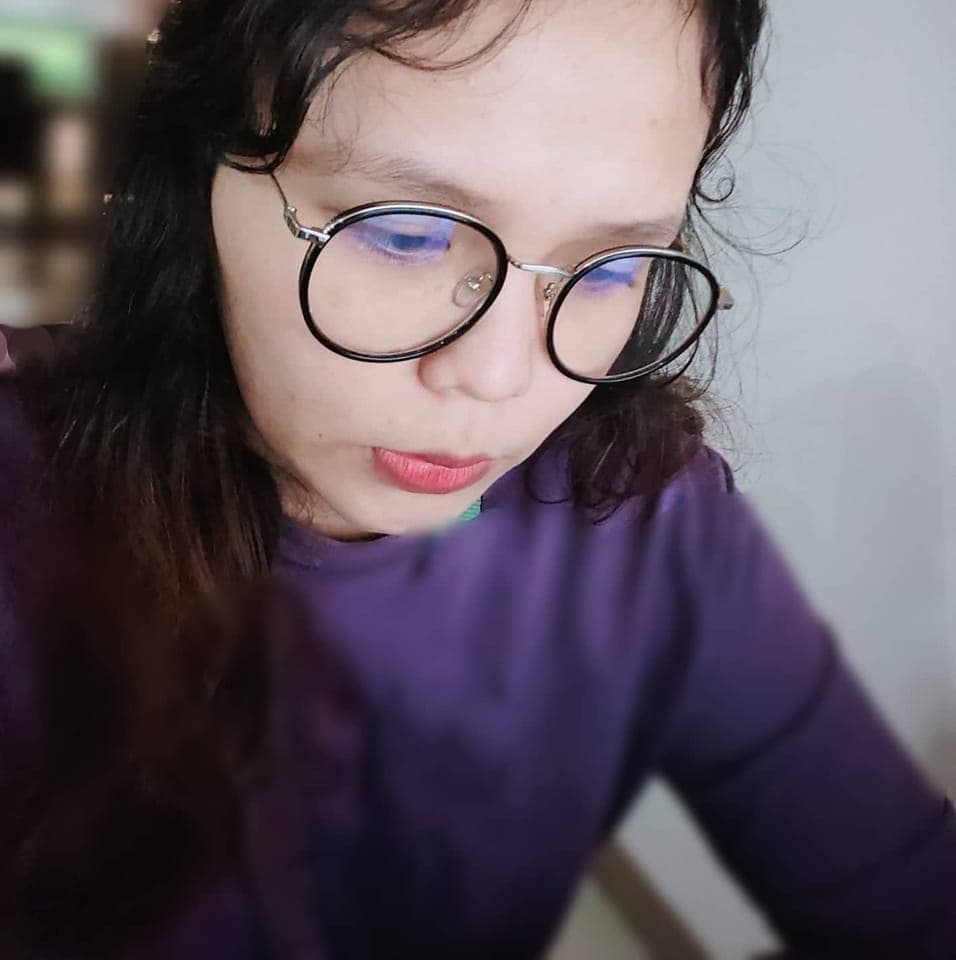 Alyzza L.